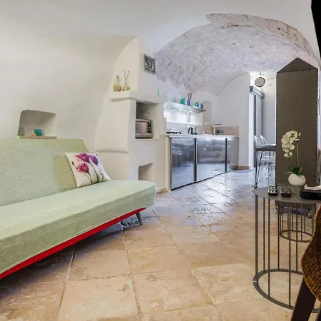 Casetta Antico Borgo 公寓 奥斯图尼